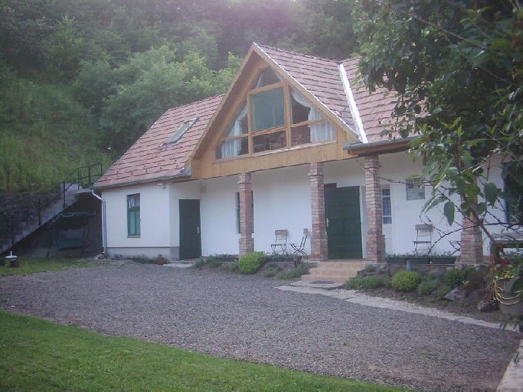 Boroka Vendeghaz Hotel Matrakeresztes Exterior foto