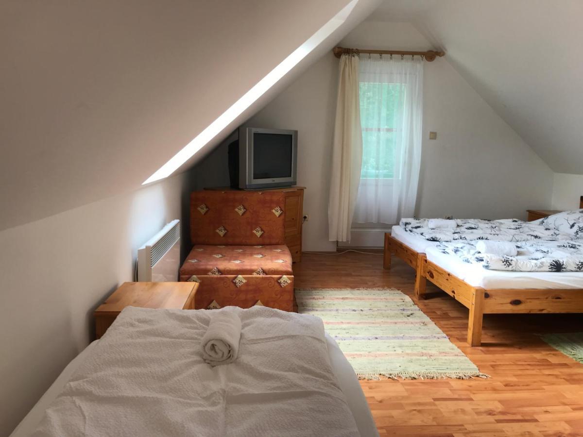 Boroka Vendeghaz Hotel Matrakeresztes Exterior foto
